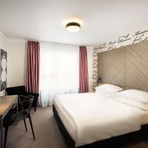 Elaya West Otel